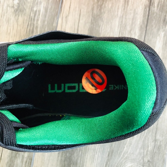 NIKE | ZOOM LIVE PE SNEAKERS Size 10 - Picture 6 of 8